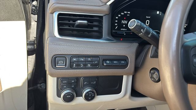 Used 2022 GMC Yukon XL Denali AWD/4WD image 22