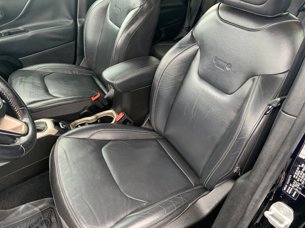 Used 2017 Jeep Renegade Limited image 11