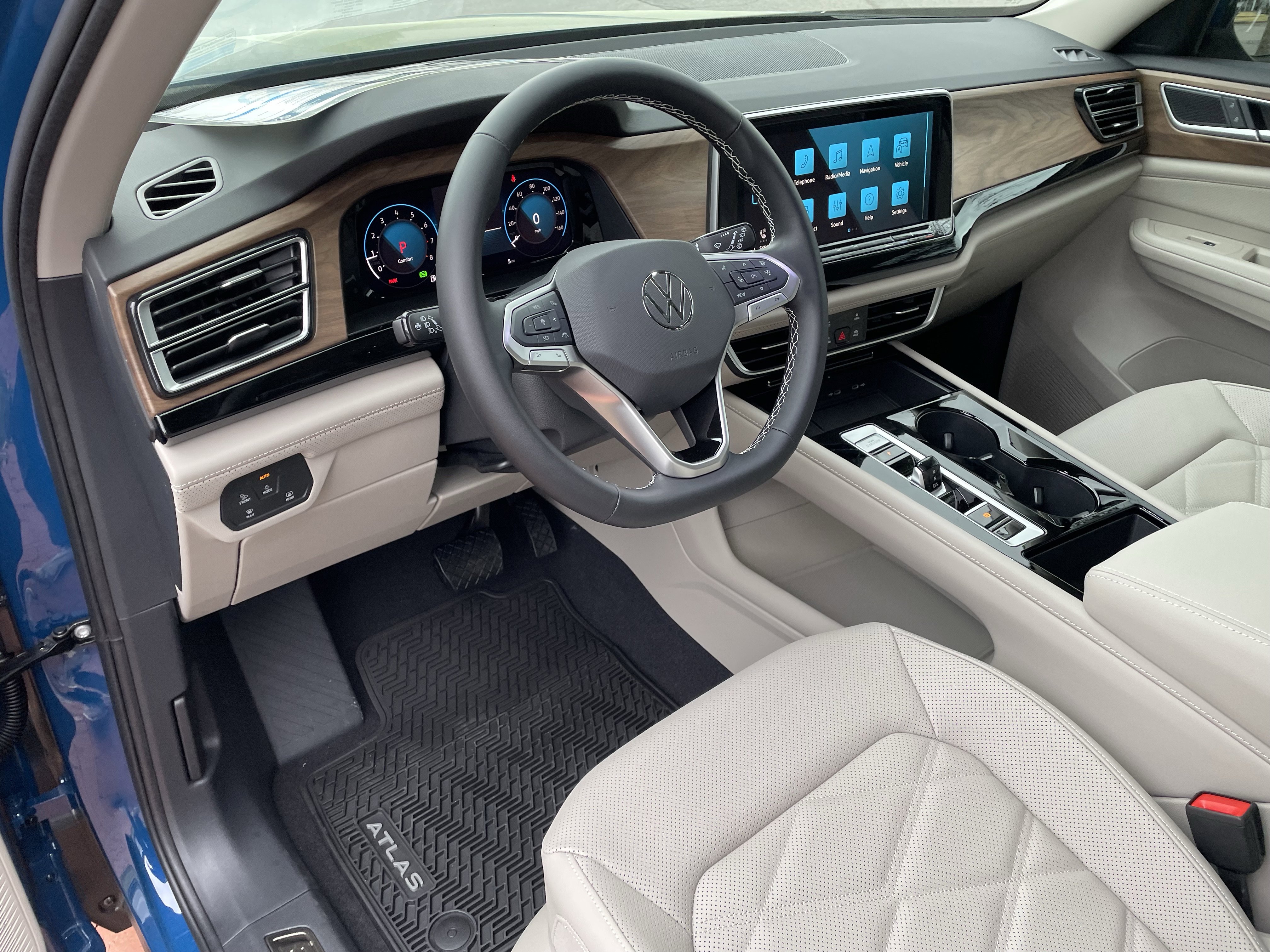 New 2026 Volkswagen Atlas SE image 17