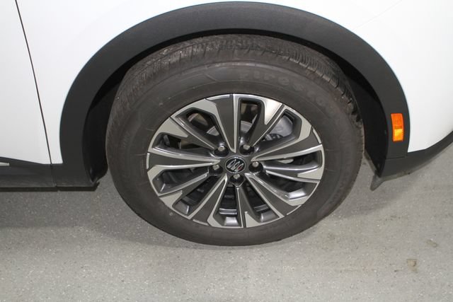 Used 2024 Buick Envision Preferred AWD/4WD image 6