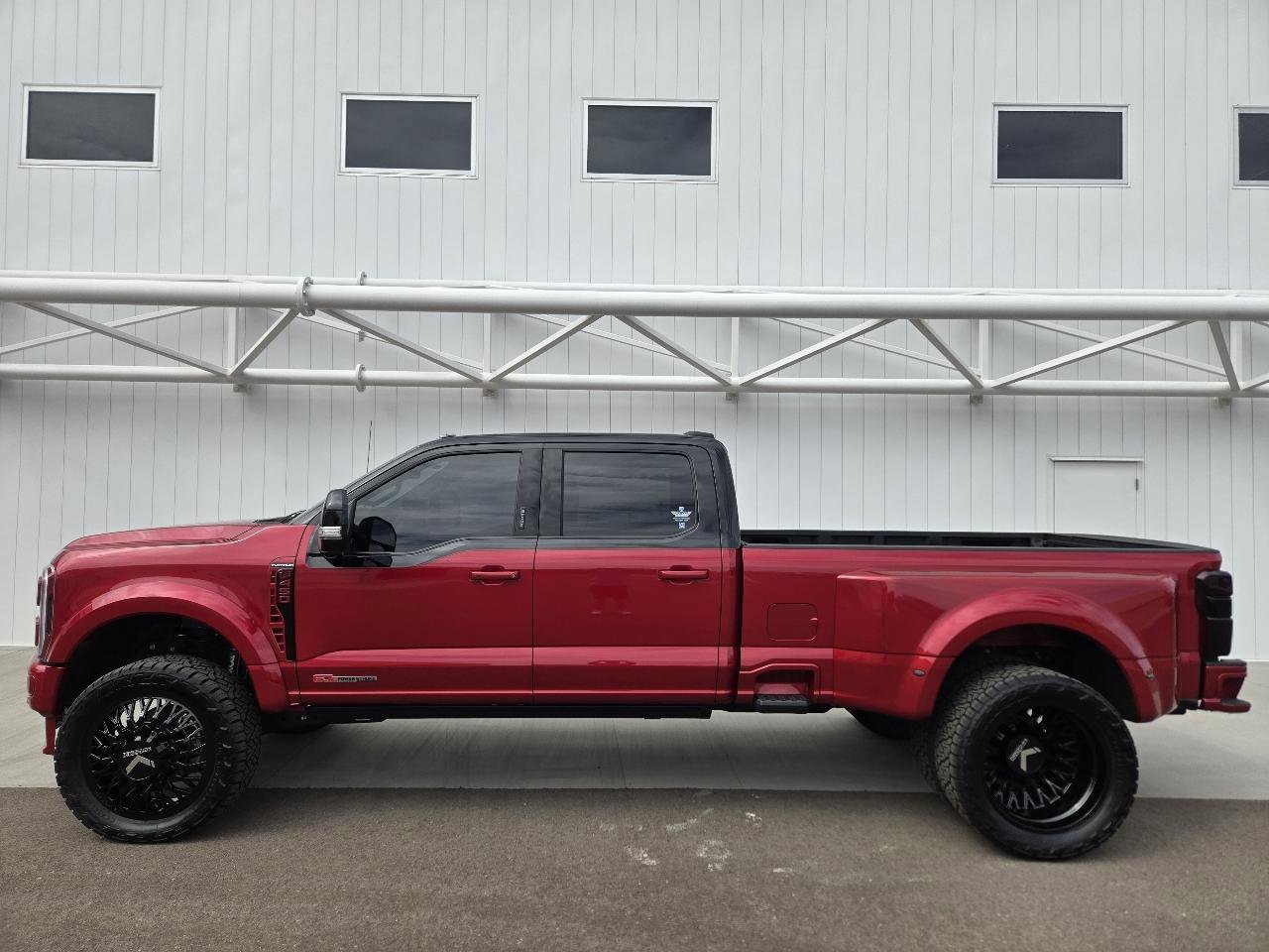 Used 2024 Ford F450 Platinum AWD/4WD image 1