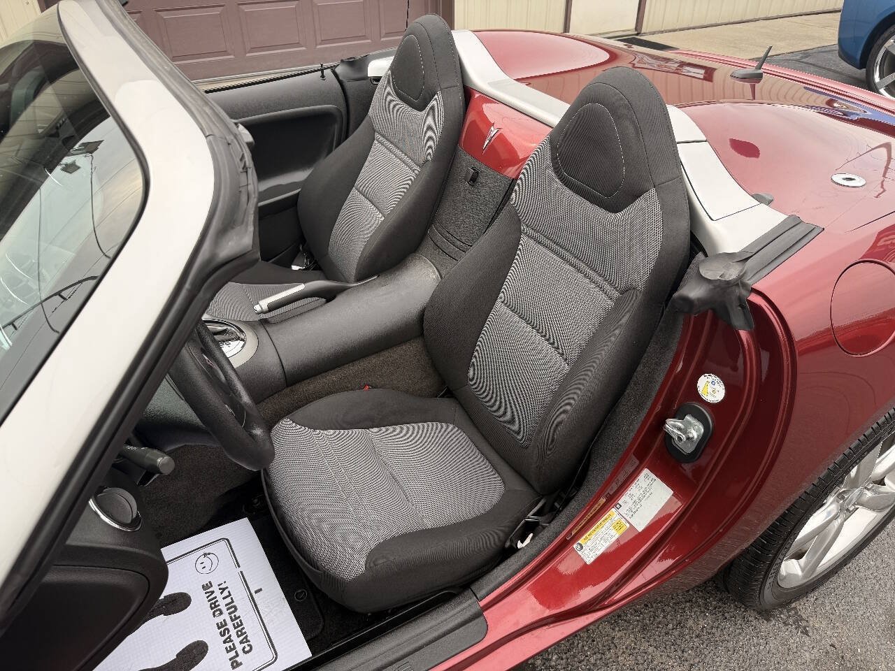 Used 2009 Pontiac Solstice Convertible w/ Preferred Package RWD image 27