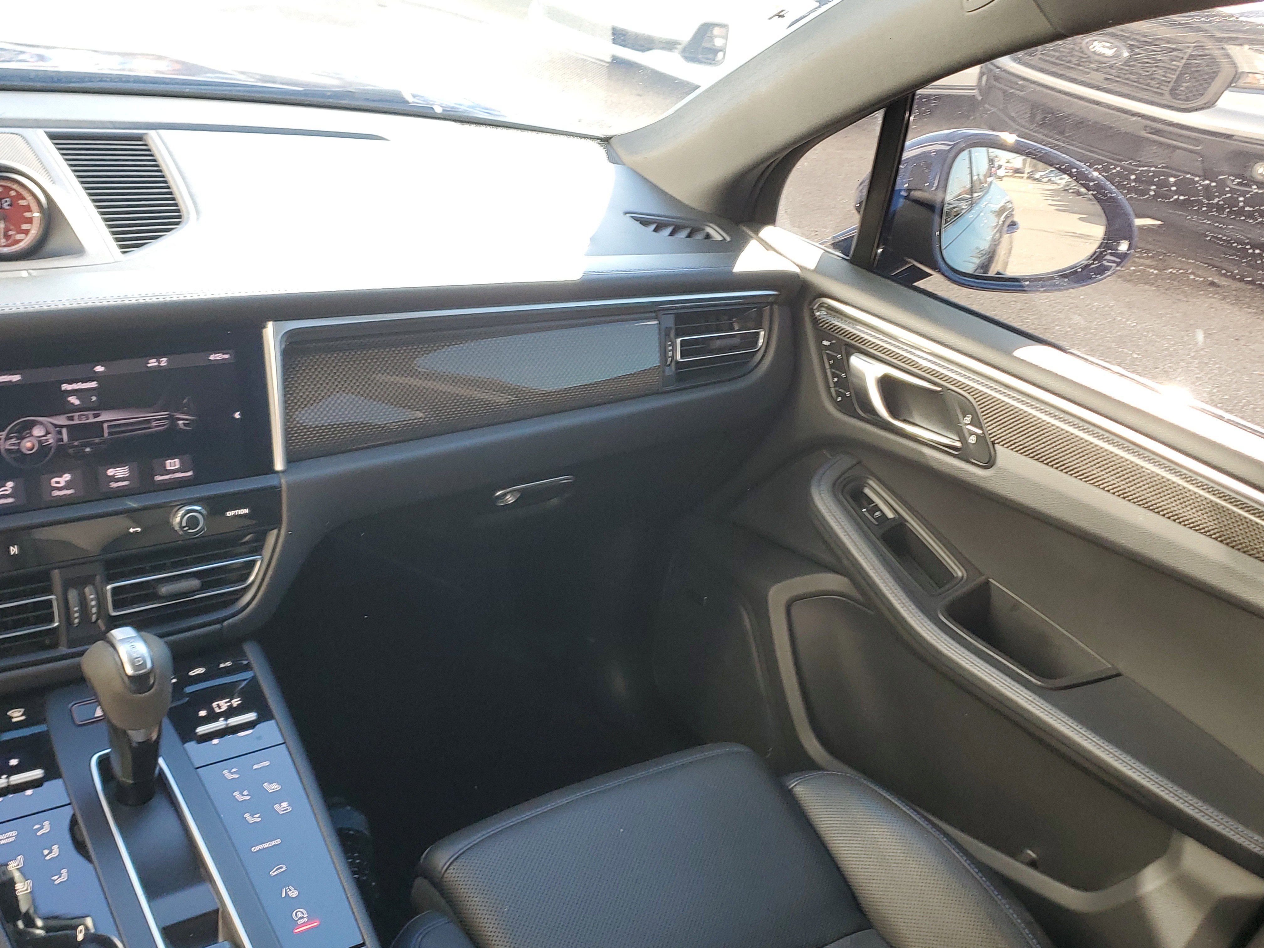 Used 2022 Porsche Macan S image 23