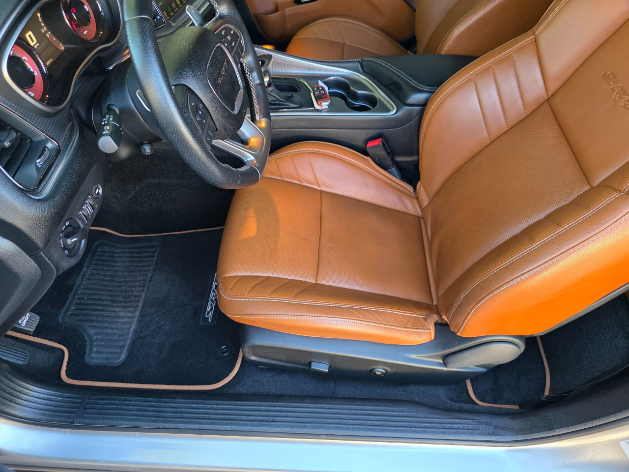 Used 2015 Dodge Challenger SRT Hellcat image 35