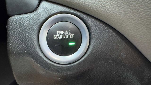 Used 2018 Chevrolet Equinox LS image 25