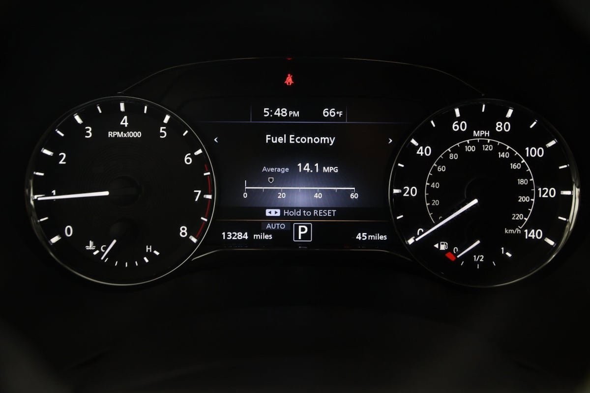 Used 2023 INFINITI QX80 Premium Select w/ All-Season Package image 18