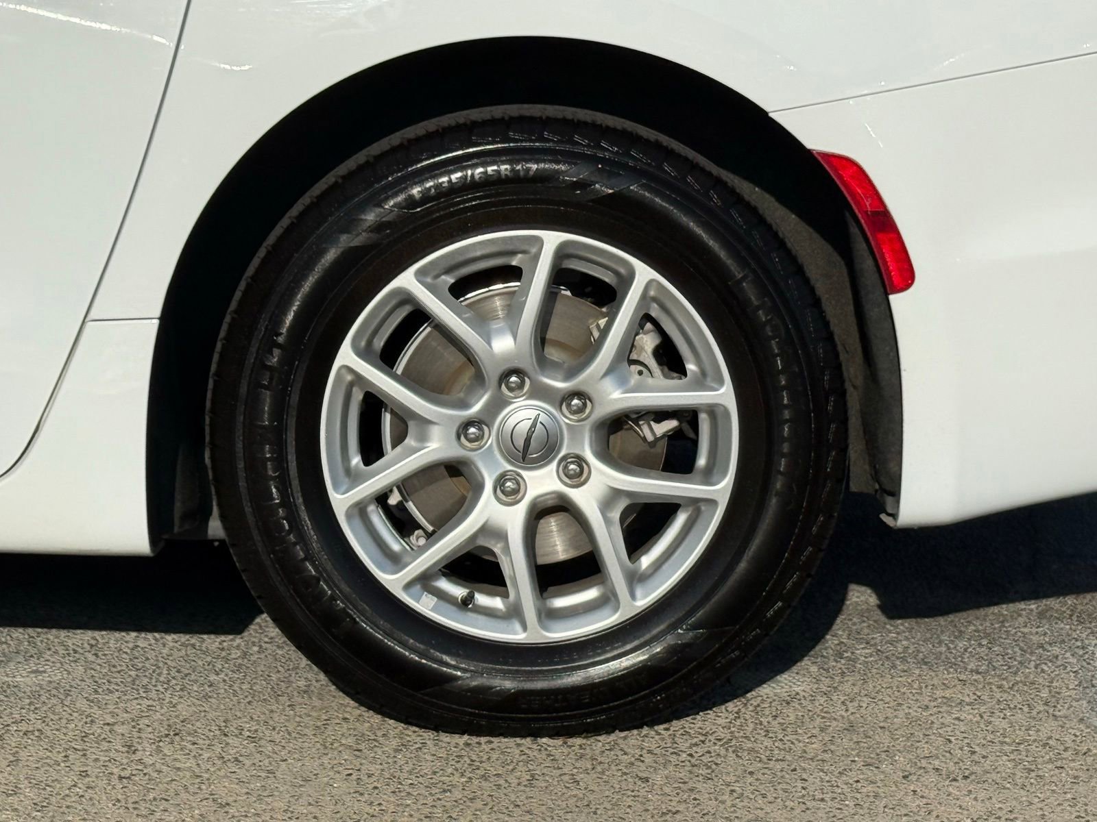 Used 2022 Chrysler Pacifica Touring-L FWD image 15