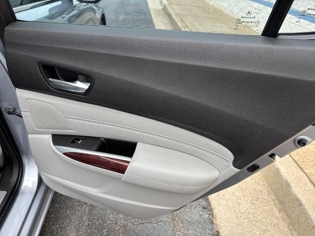 Used 2015 Acura TLX w/ Technology Package FWD image 11