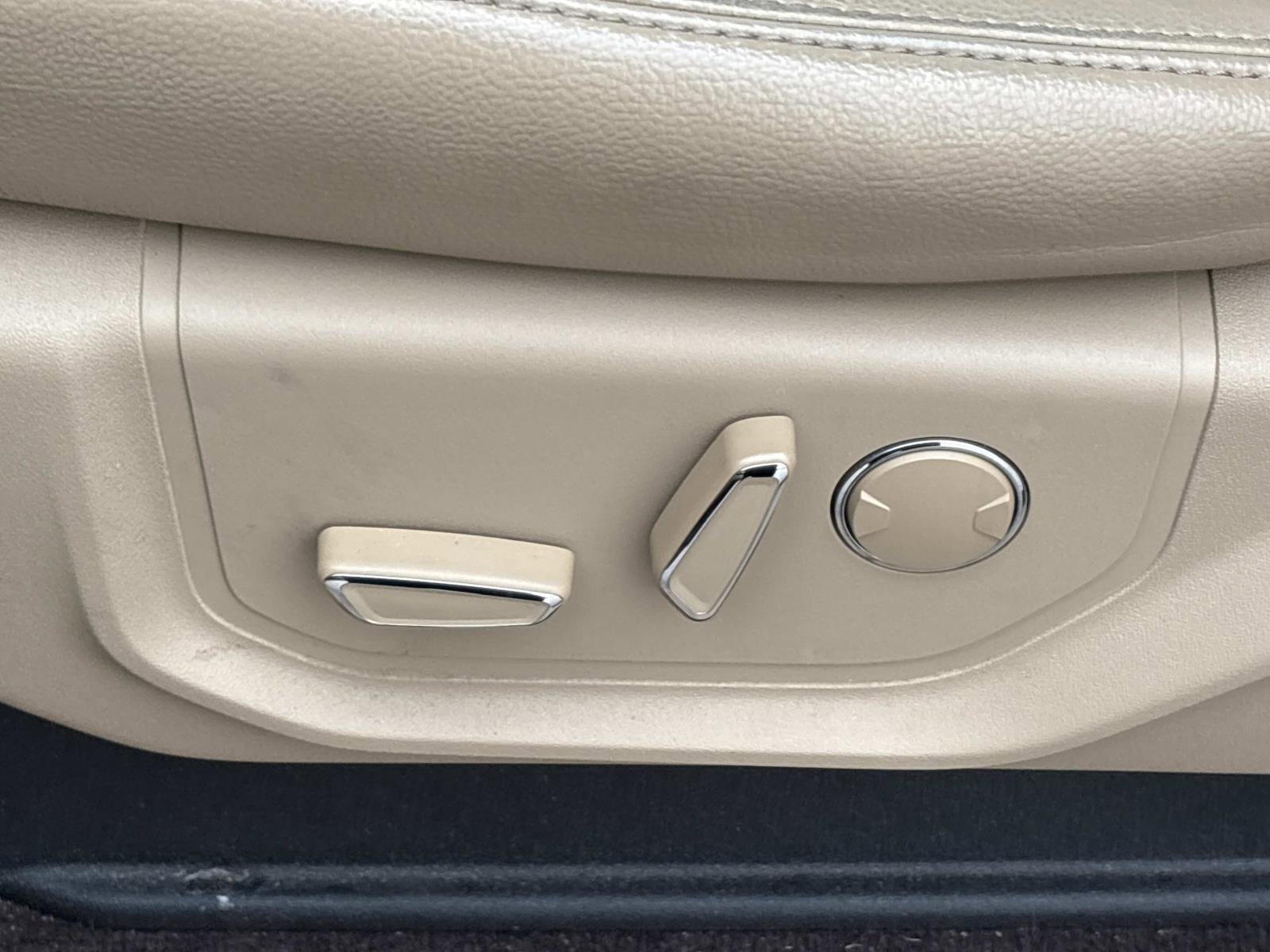 Used 2018 Ford F150 Lariat w/ Equipment Group 502A Luxury image 17