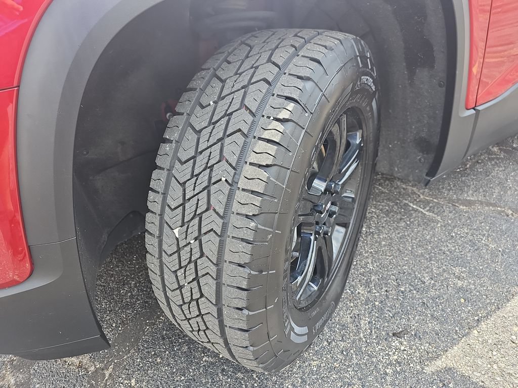 Certified 2023 GMC Acadia AT4 w/ Technology Package AWD/4WD image 39