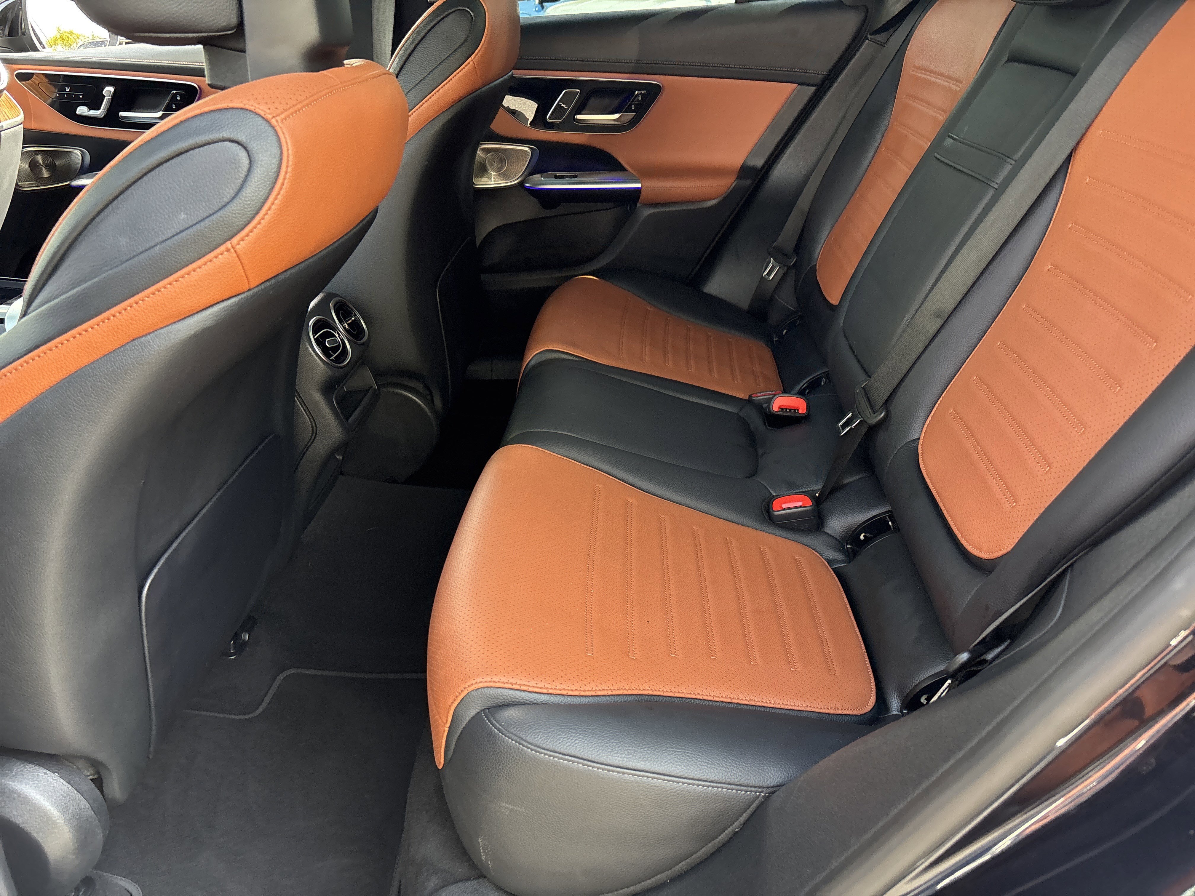 Used 2023 Mercedes-Benz GLC 300 4MATIC image 16