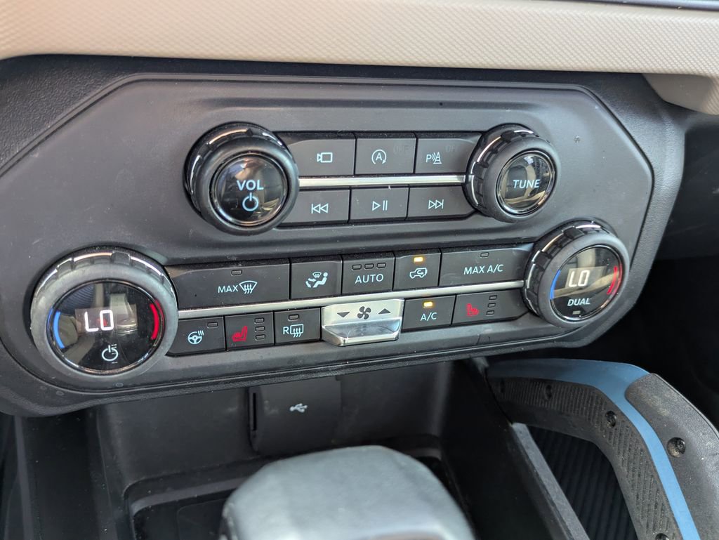 Used 2023 Ford Bronco Wildtrak image 15