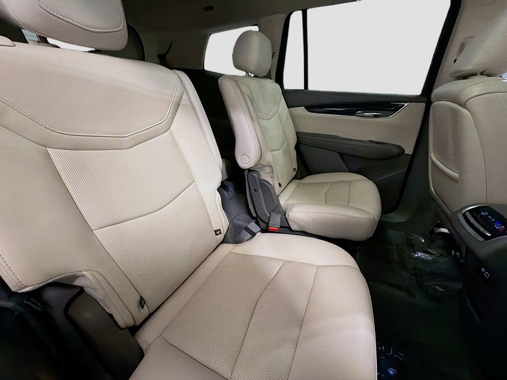 Used 2021 Cadillac XT6 Premium Luxury w/ LPO, Floor Liner Package AWD/4WD image 31