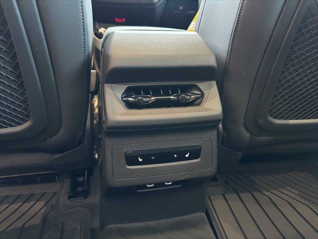 New 2025 Audi A6 e-tron Premium Plus AWD/4WD image 19
