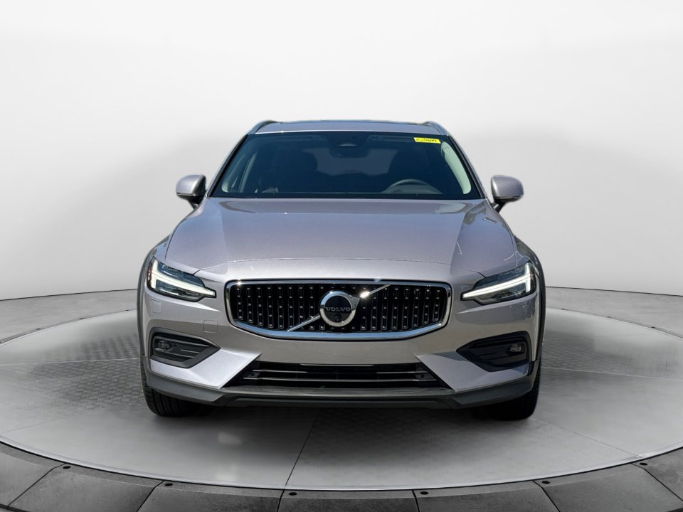 New 2026 Volvo V60 B5 Cross Country Plus w/ Protection Package Premier image 2