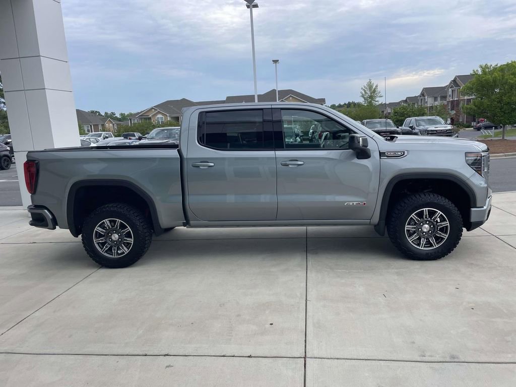 Used 2025 GMC Sierra 1500 AT4 AWD/4WD image 5