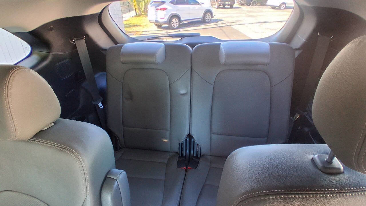 Used 2019 Hyundai Santa Fe XL image 16