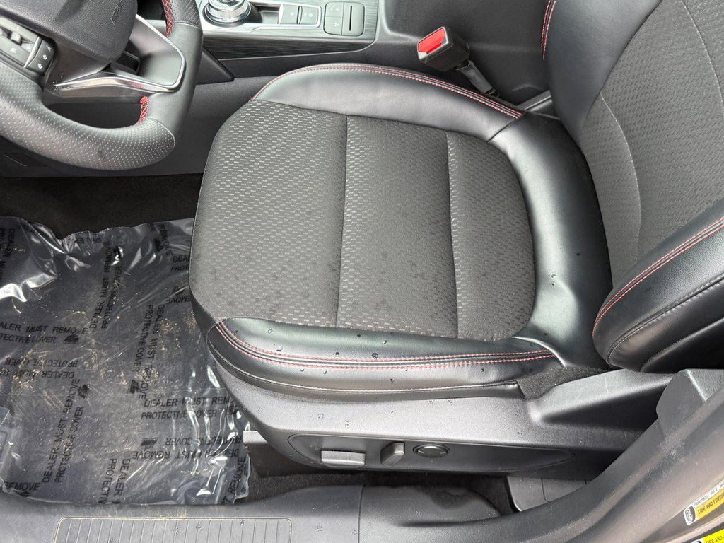 Used 2025 Ford Escape ST-Line AWD/4WD image 17