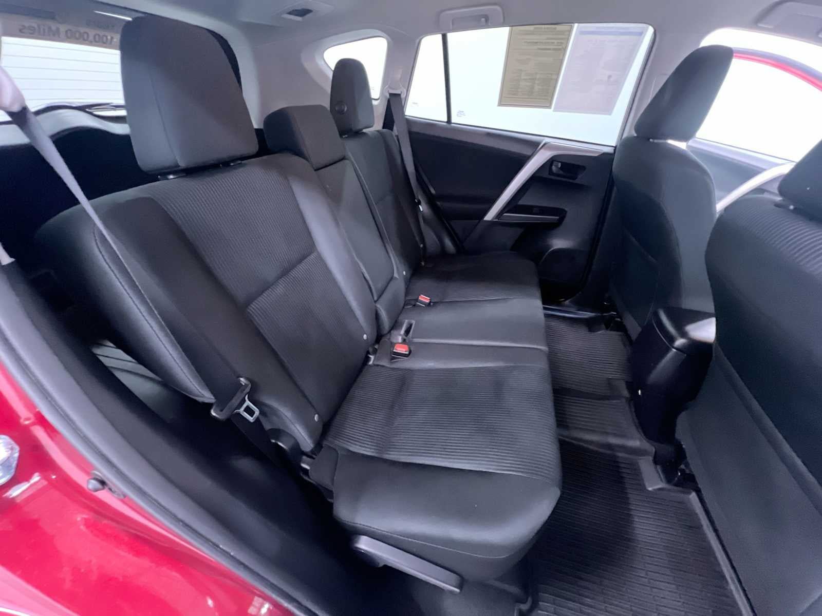 Used 2018 Toyota RAV4 LE w/ All Weather Liner Package FWD image 36