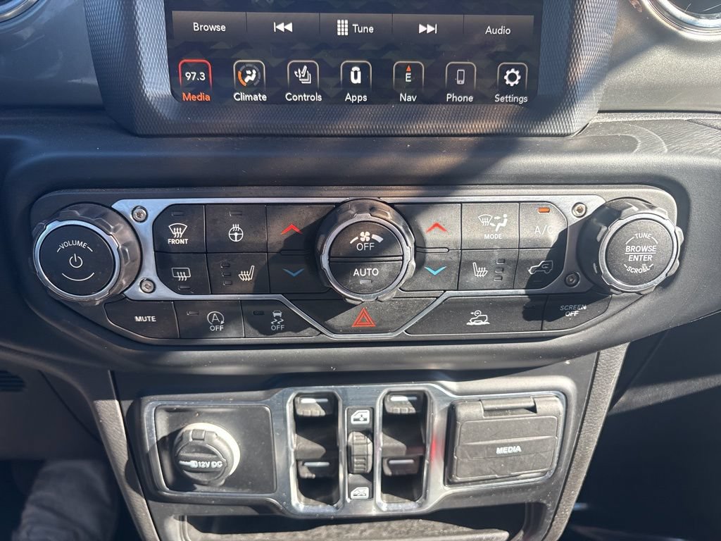 Used 2022 Jeep Wrangler Unlimited Sahara w/ LED Lighting Group AWD/4WD image 27