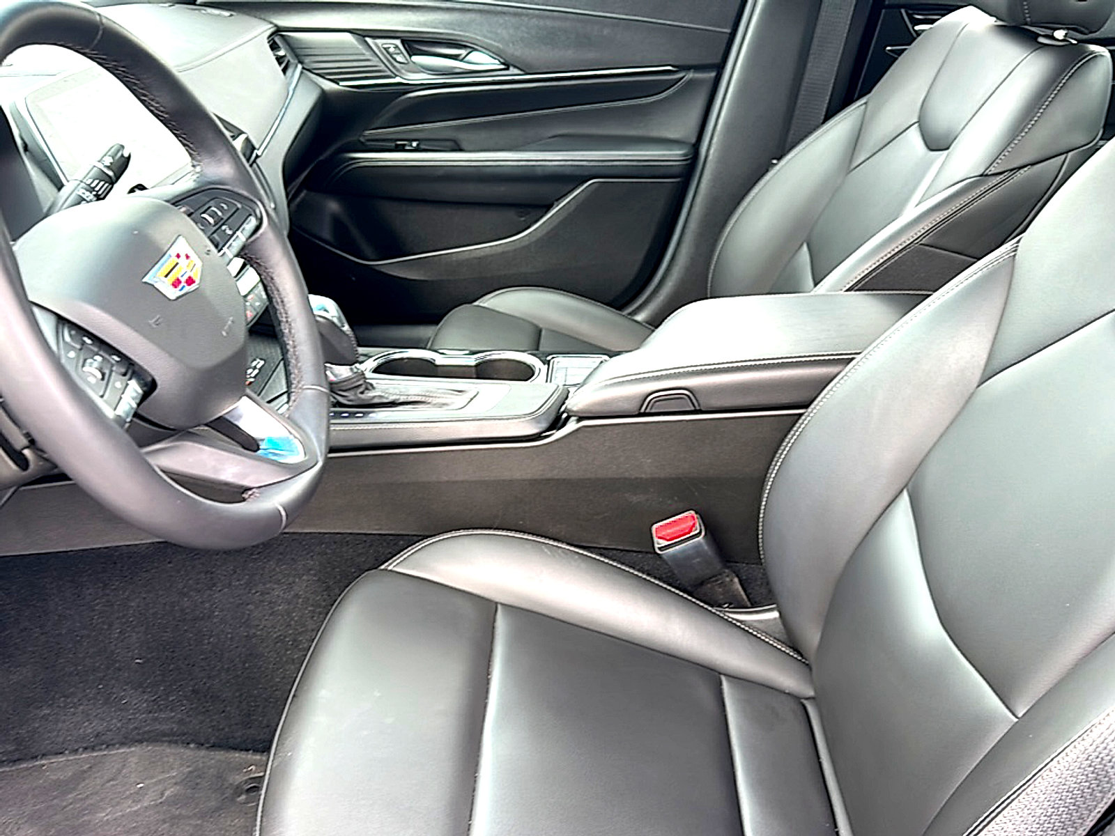 Used 2024 Cadillac CT4 Luxury w/ Cold Weather Package RWD image 13