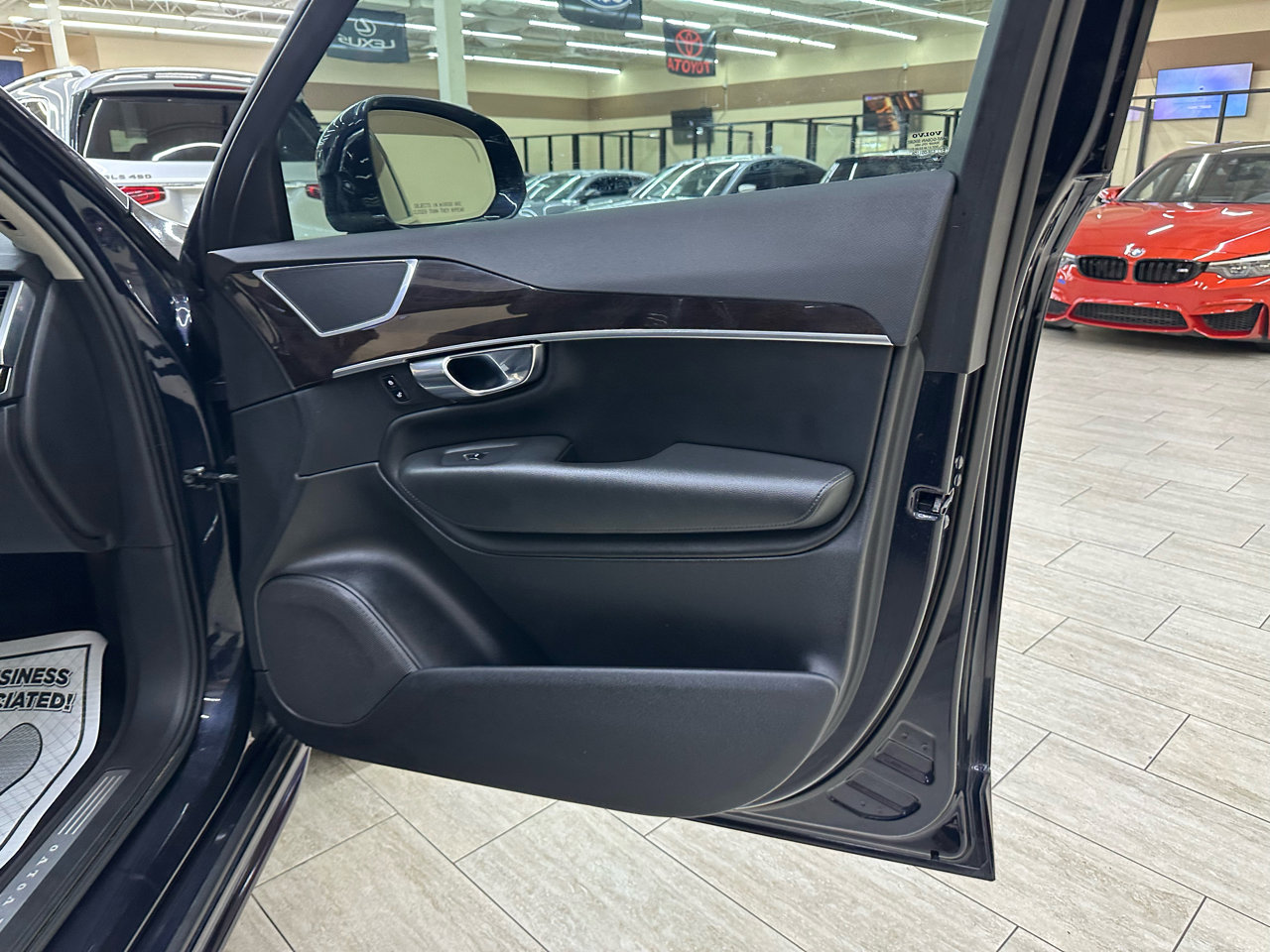 Used 2019 Volvo XC90 T5 Momentum w/ Protection Package Premier image 42