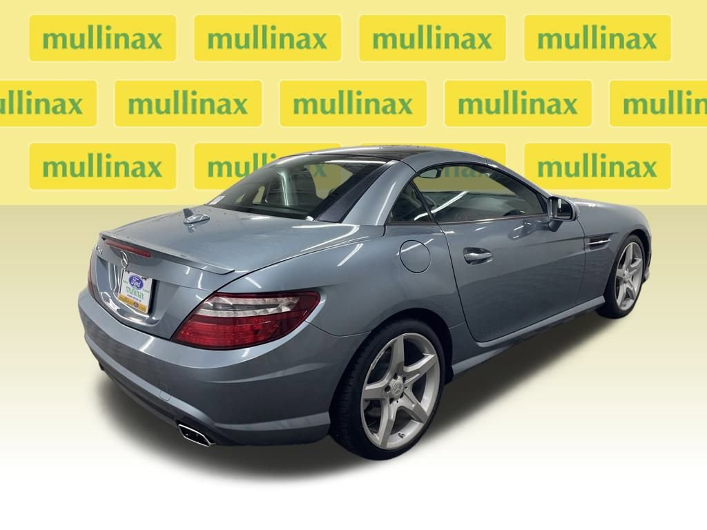 Used 2013 Mercedes-Benz SLK 250 image 3