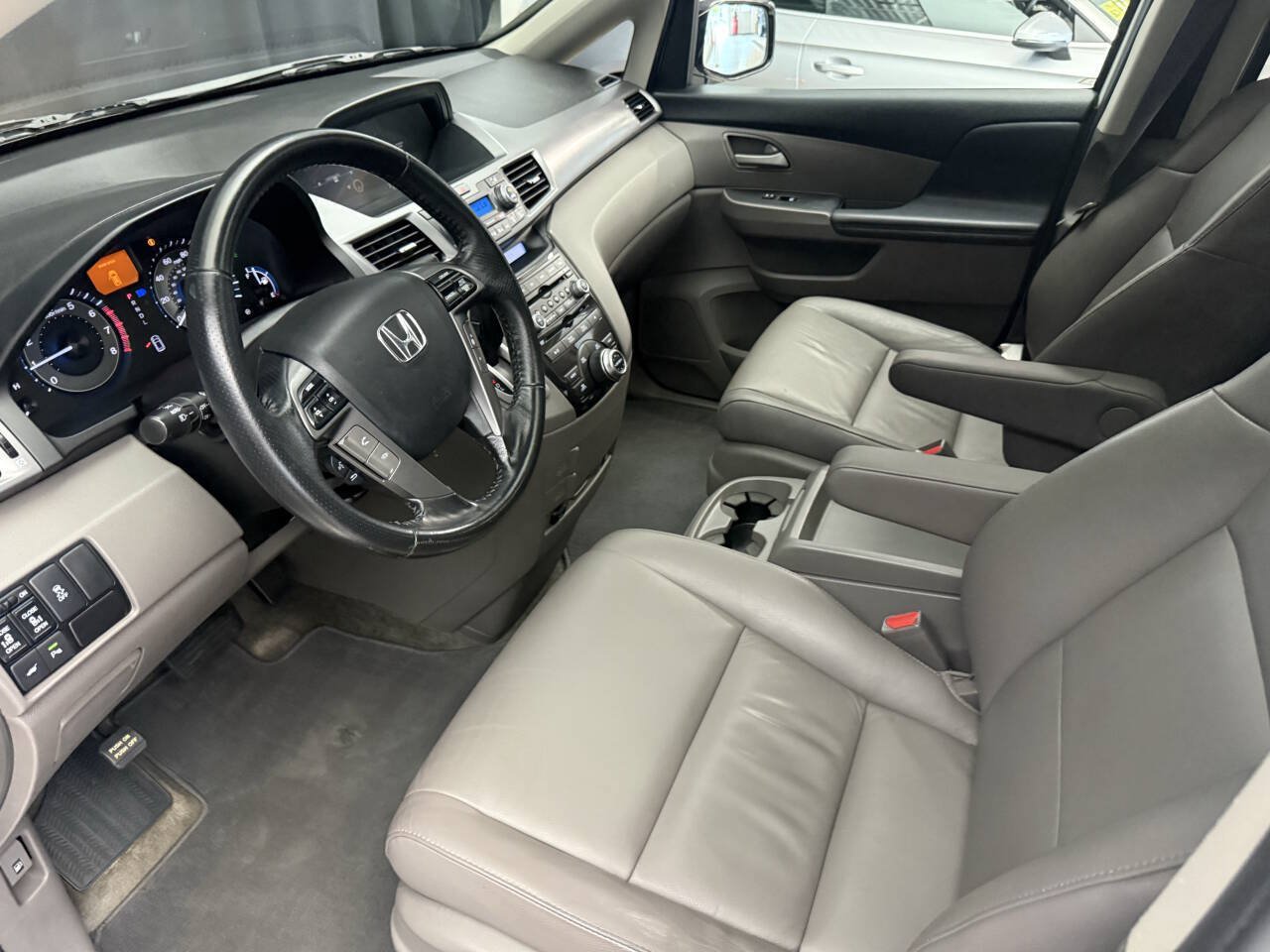 Used 2013 Honda Odyssey Touring image 14