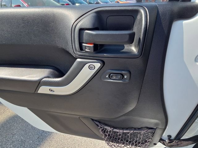 Used 2016 Jeep Wrangler Unlimited Sahara w/ Max Tow Package image 23