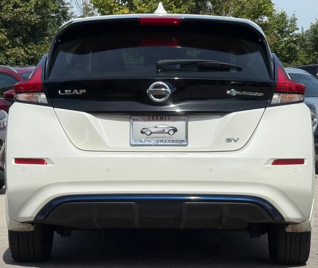 Used 2021 Nissan Leaf SV w/ SV Technology Package FWD image 4
