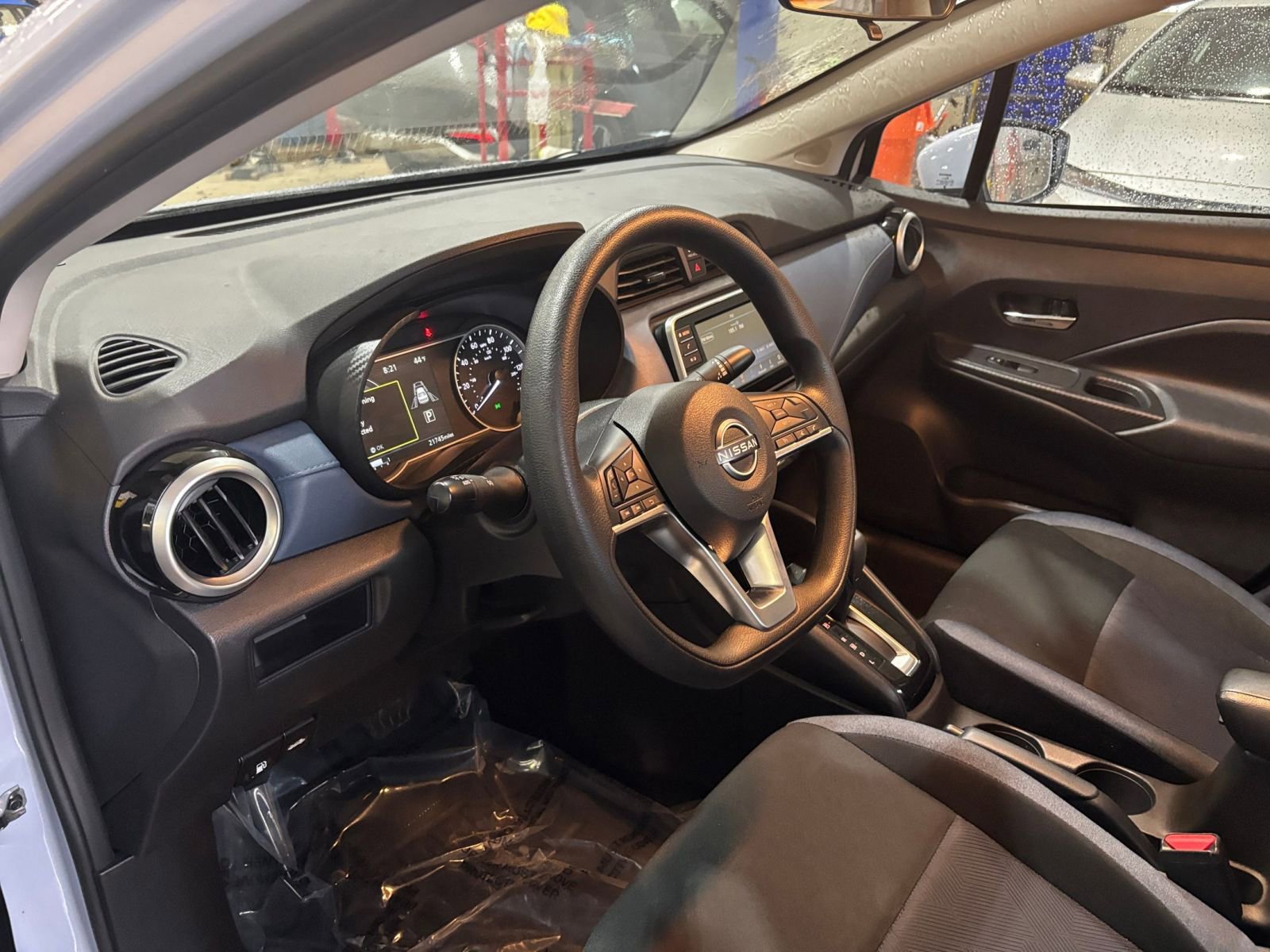 Used 2025 Nissan Versa SV FWD image 32