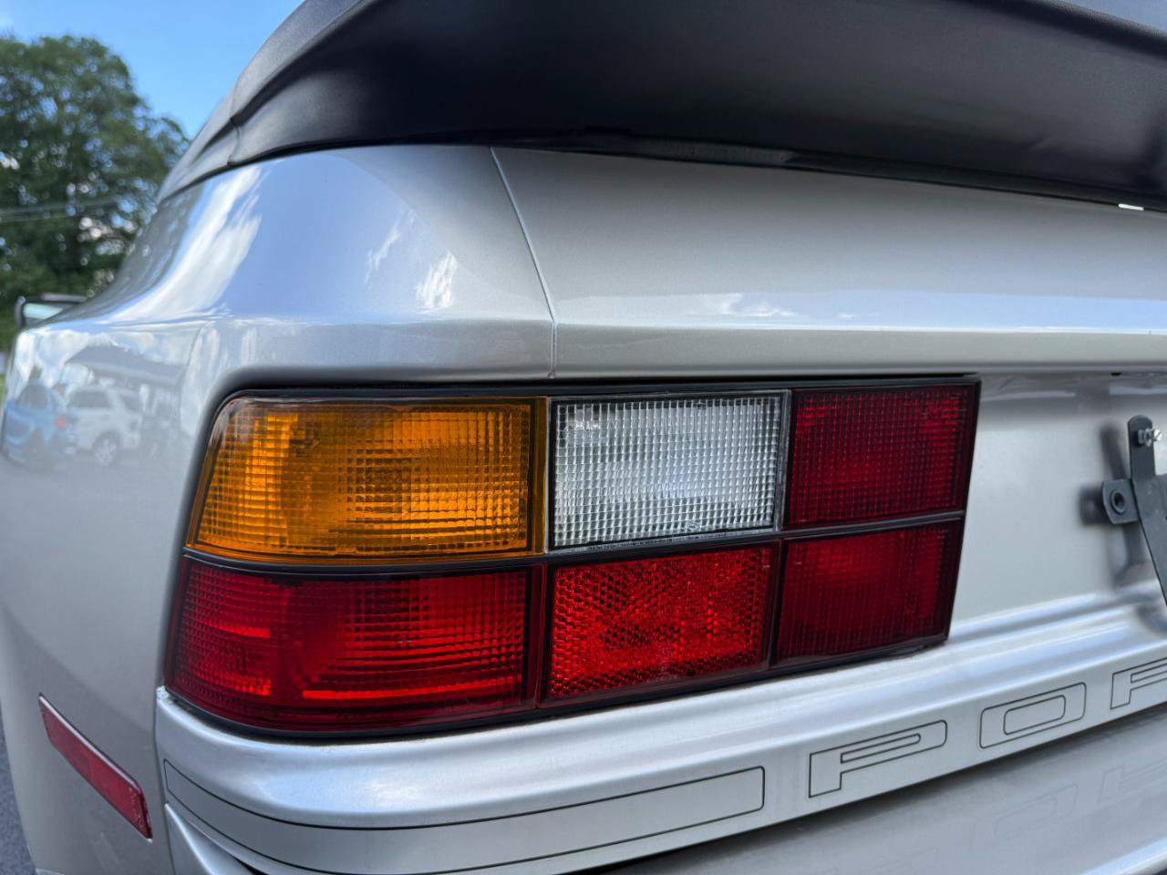 Used 1988 Porsche 944 Coupe RWD image 16