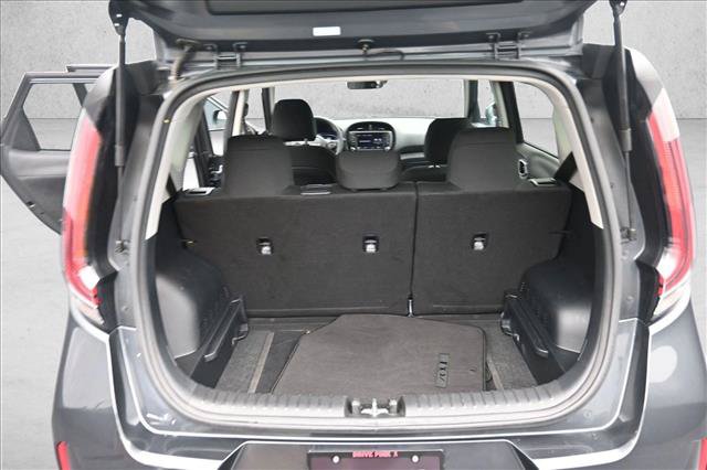 Used 2024 Kia Soul LX w/ Option Group 015 FWD image 23
