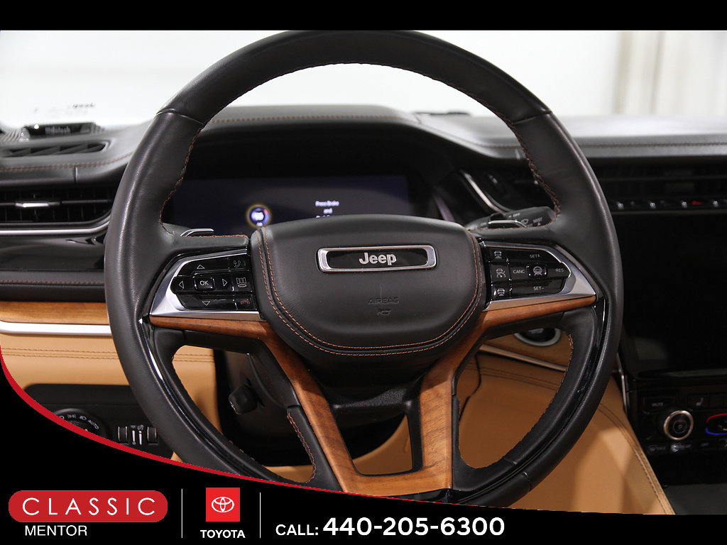 Used 2023 Jeep Grand Cherokee Summit AWD/4WD image 7