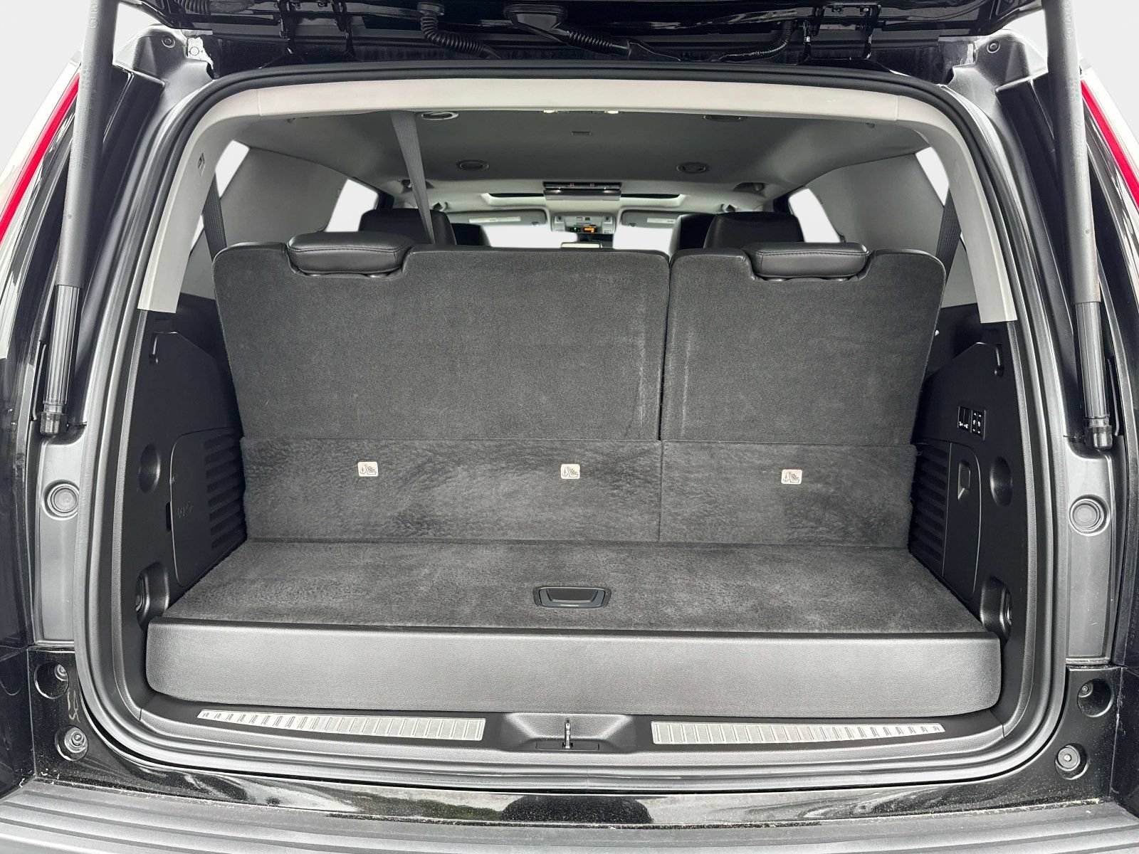 Used 2019 Cadillac Escalade Luxury AWD/4WD image 20