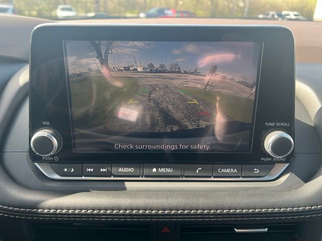 Used 2023 Nissan Rogue SV AWD/4WD image 18