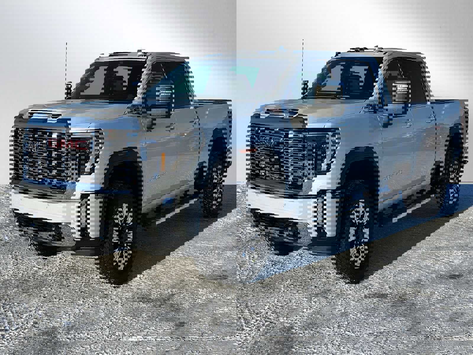 New 2026 GMC Sierra 2500 Denali w/ Denali Reserve Package image 7