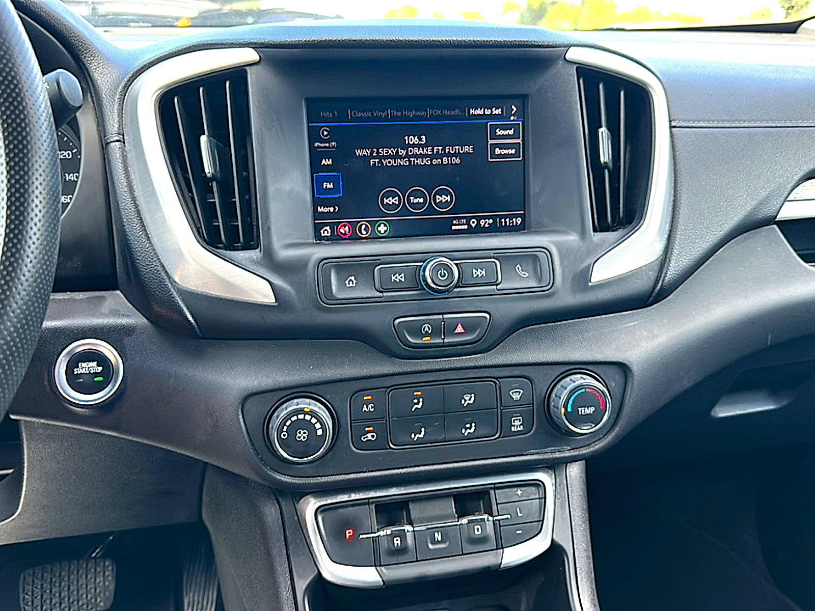 Used 2024 GMC Terrain SLE FWD image 31