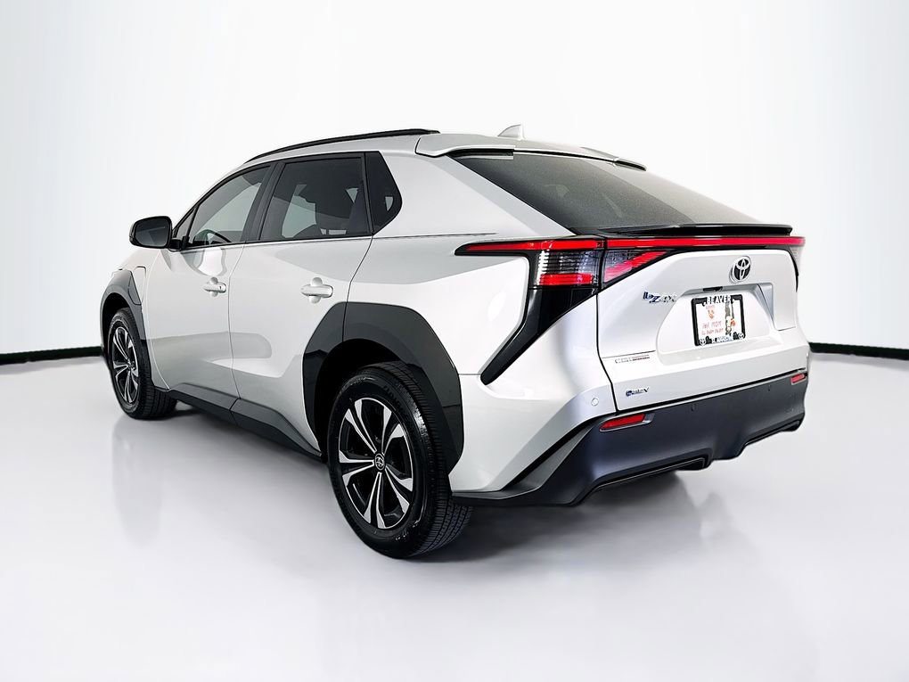 Used 2024 Toyota bZ4X XLE image 7