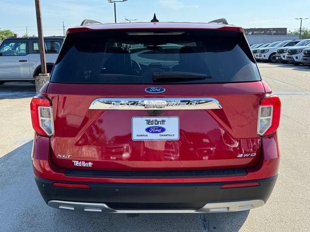 Used 2024 Ford Explorer XLT w/ Equipment Group 202A AWD/4WD image 9