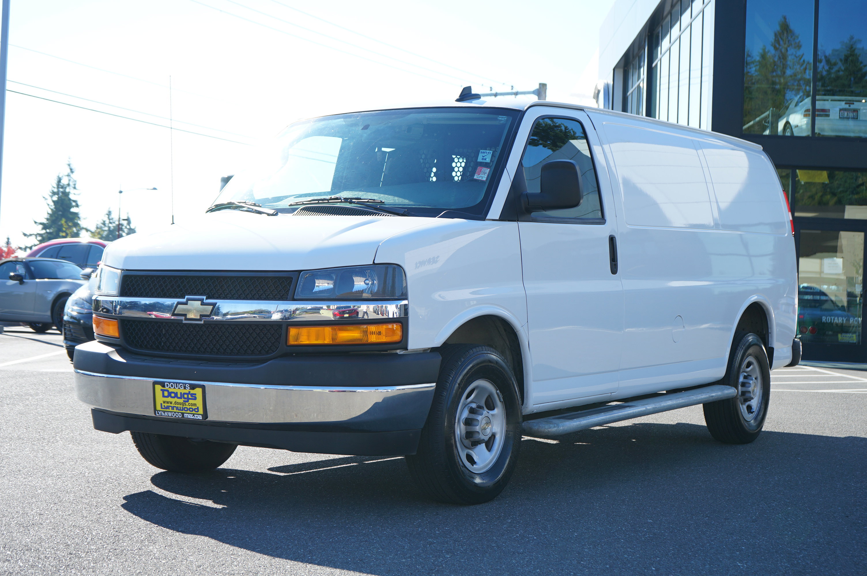 Used 2024 Chevrolet Express 2500 w/ Driver Convenience Package image 10