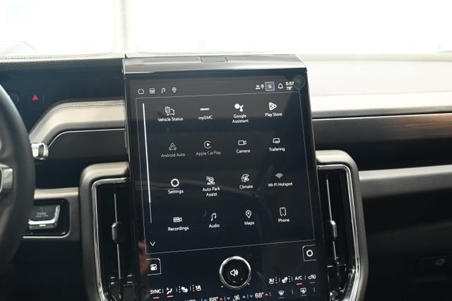 New 2026 GMC Yukon Denali w/ Denali Reserve Package AWD/4WD image 18
