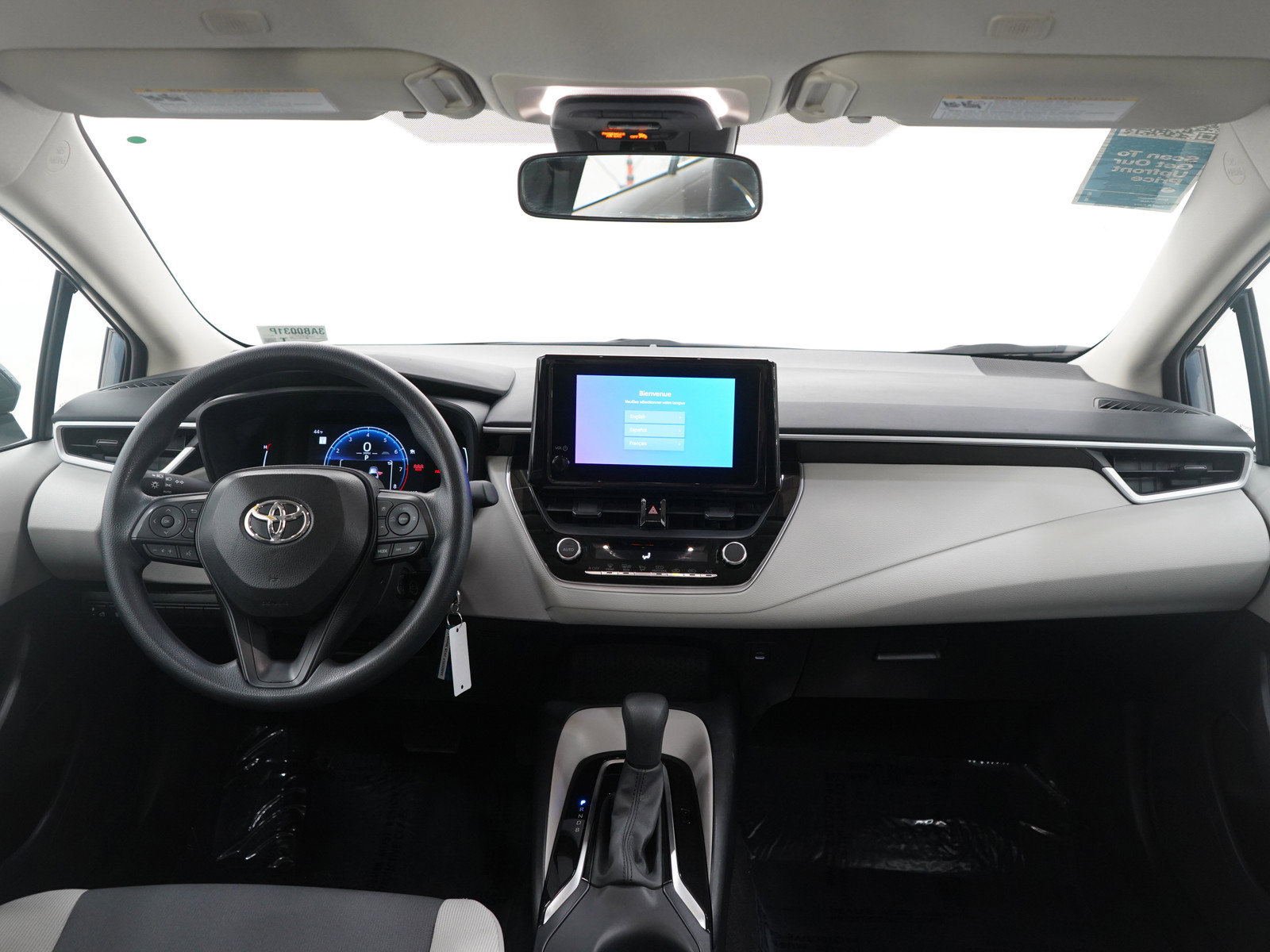 Used 2026 Toyota Corolla LE FWD image 15