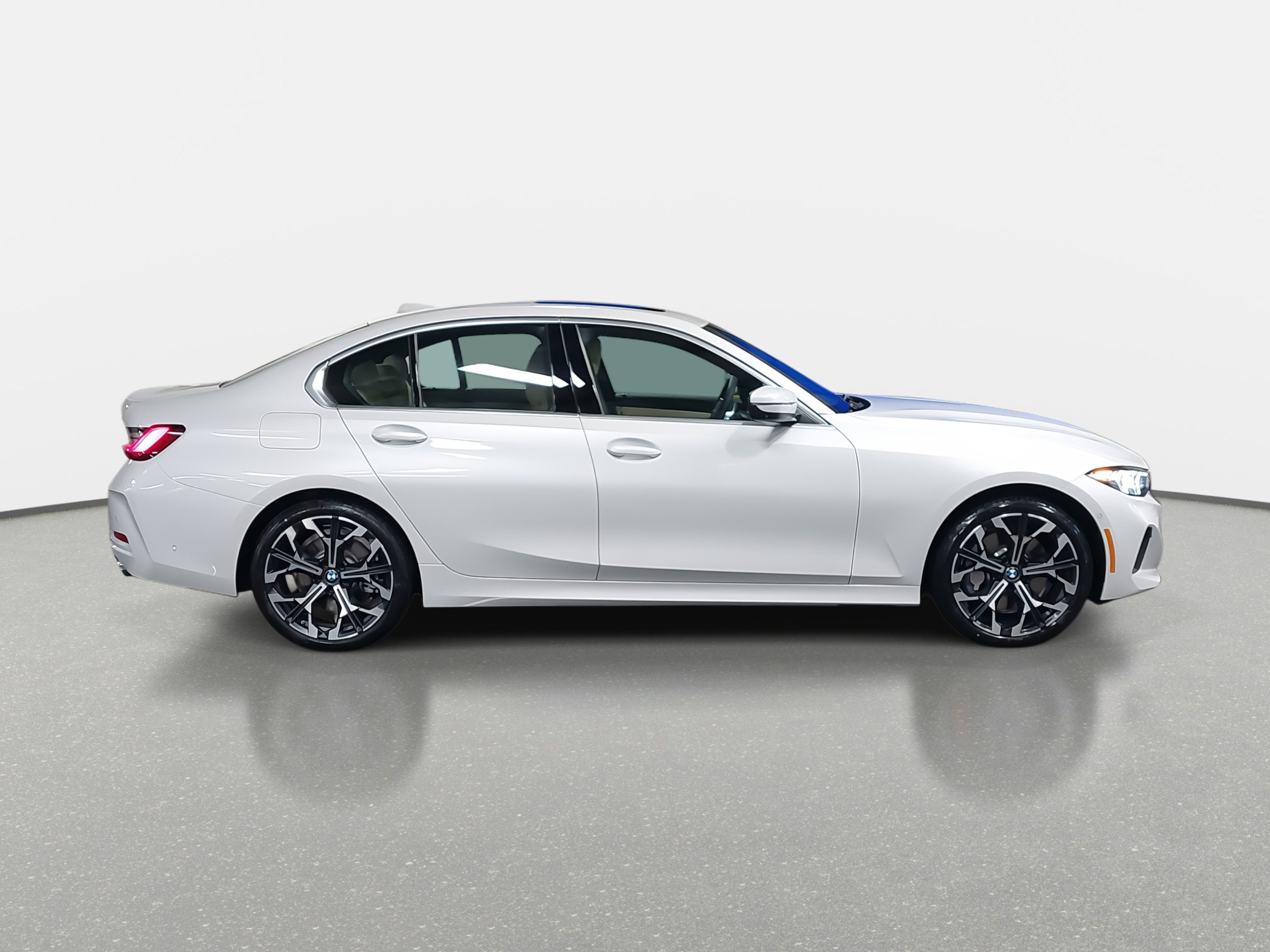 New 2025 BMW 330i Sedan w/ Premium Package image 4
