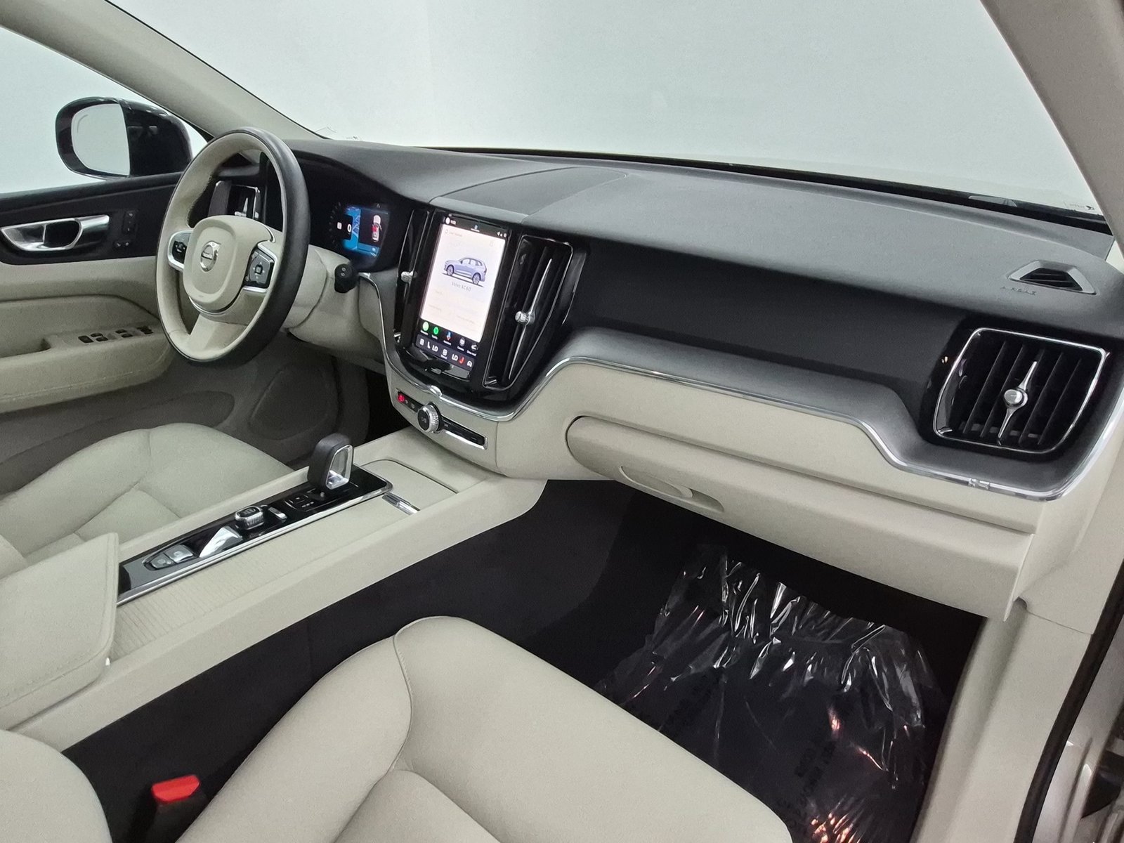 Used 2025 Volvo XC60 T8 Core w/ Protection Package Premier AWD/4WD image 26
