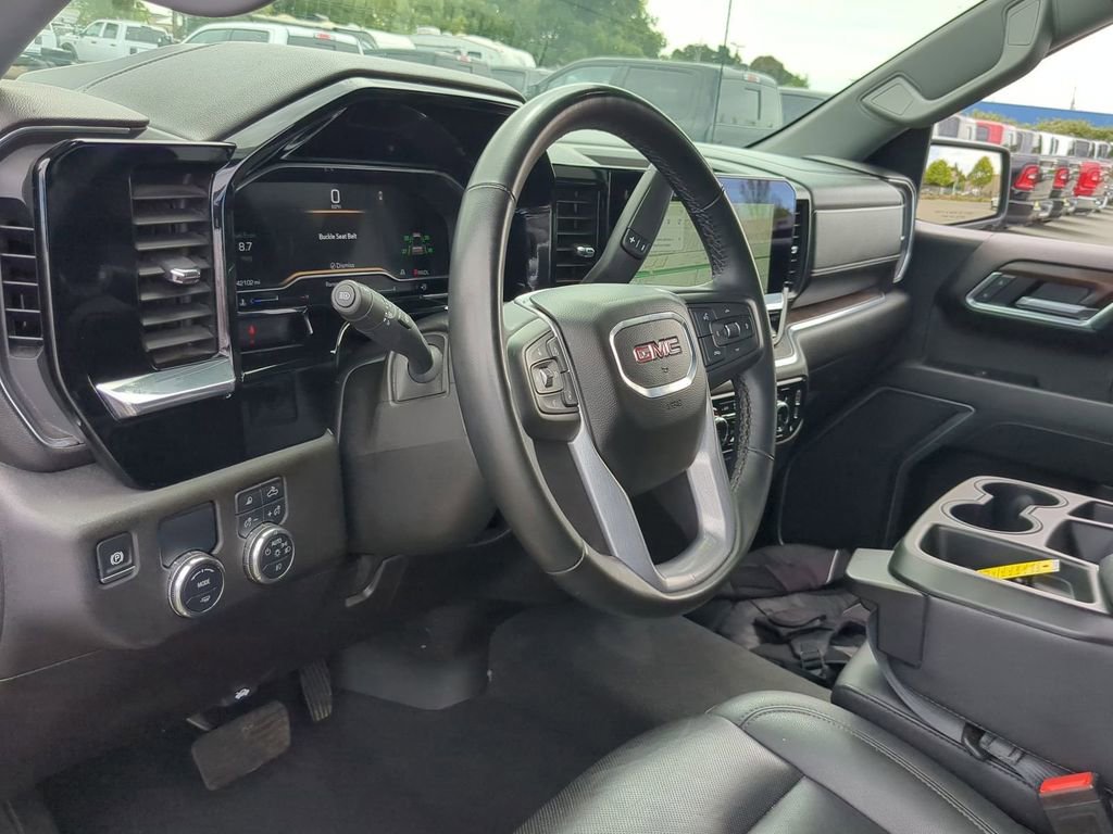 Used 2025 GMC Sierra 1500 SLT RWD image 18