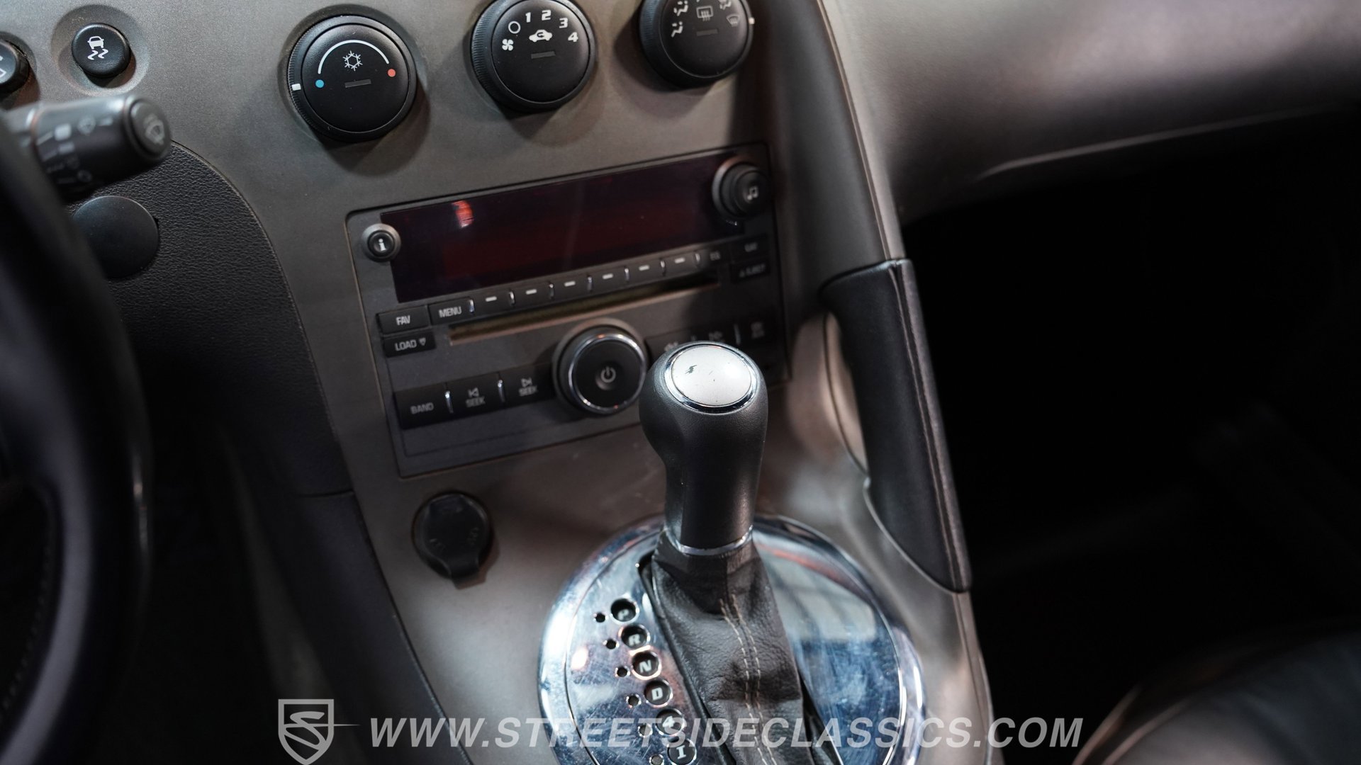 Used 2008 Pontiac Solstice GXP w/ Premium Package RWD image 33
