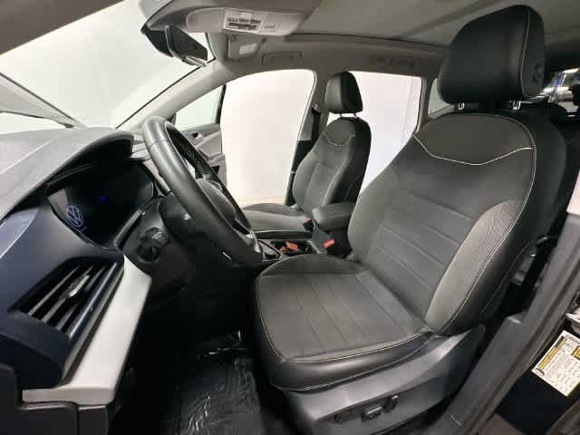 Used 2023 Volkswagen Taos SE w/ Panoramic Sunroof Package AWD/4WD image 17