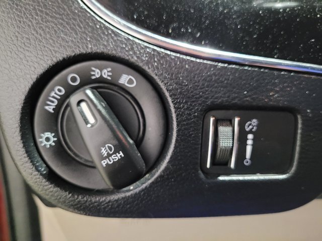 Used 2019 Dodge Grand Caravan SXT image 39