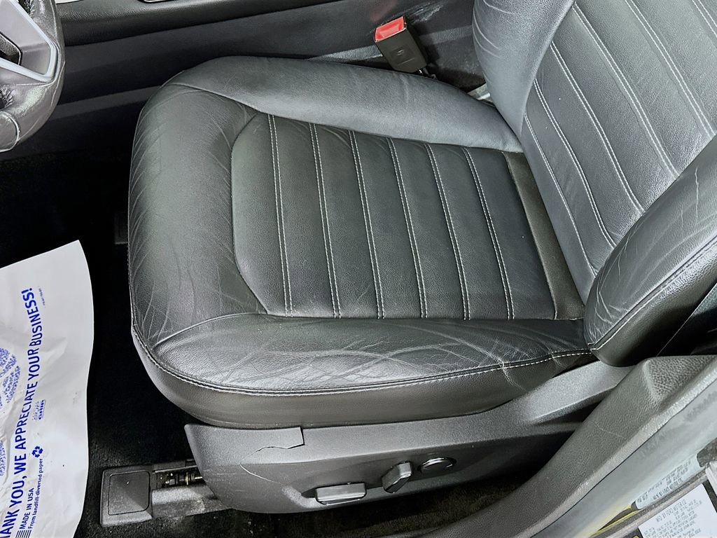 Used 2016 Ford Fusion SE w/ Equipment Group 202A image 22